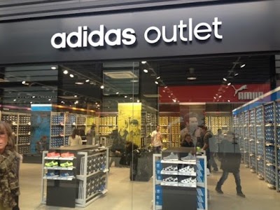 Derretido Mezquita El extraño adidas Outlet Store Romans, Avenue Gambetta, Auvergne-Rhône-Alpes, France