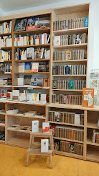 Photo n°25 de Librairie Le Vrai Lieu à Gradignan (Librairie)
