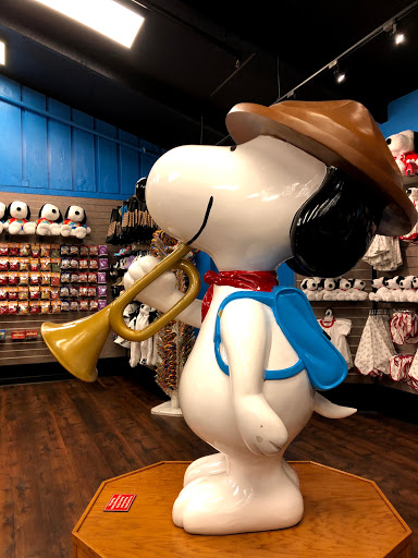 Peanuts Headquarters - Visual