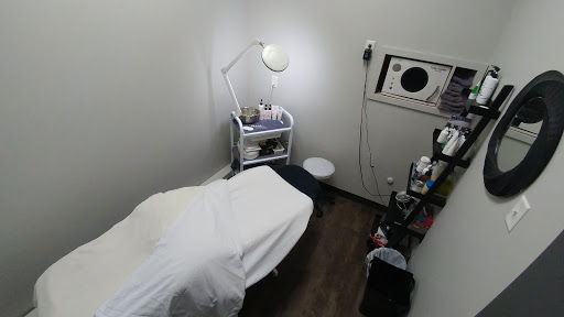 Buffie & Co Salon Spa - Thumbnail