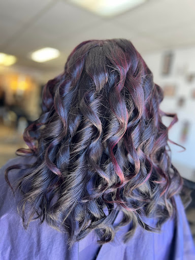 Chrissy's Cuts Color and Curls - Thumbnail
