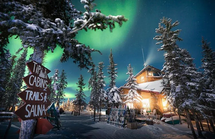 Blachford Lake Lodge Office