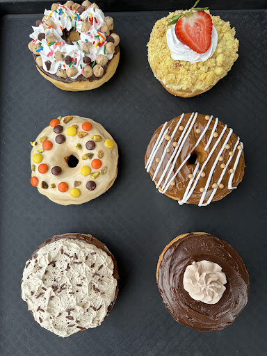 DG Doughnuts - Visual