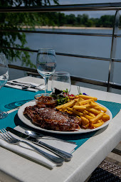 Photo n°45 de Le Louisabella - Restaurant du Lac de BIRON - ORTHEZ à Orthez (Bar)