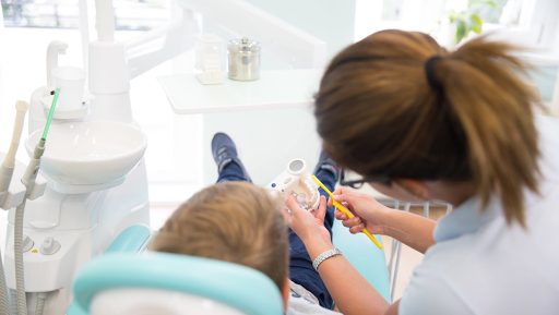 Zahnarztpraxis dentinis Dr. S.Tina Sommer - Thumbnail
