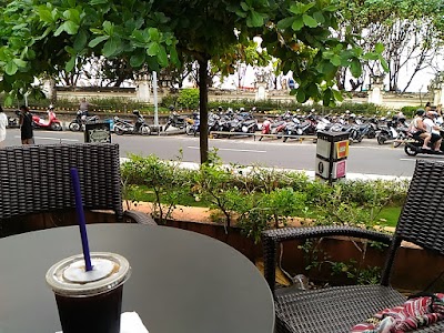 Photos of Coffee Bean And Tea Leaf