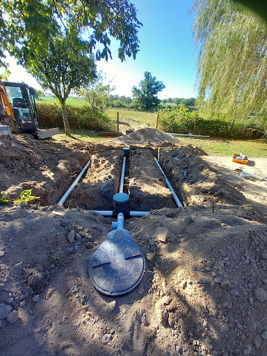 SARL Sébastien Chanat TP ( terrassement / vente livraison sable cailloux/ spécialiste assainissement /courtier en travaux) - Thumbnail