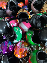 Photo n°13 de Un Barbu et une Blonde, racing shop à Saint-Jean-de-Luz (Magasin de vêtements)