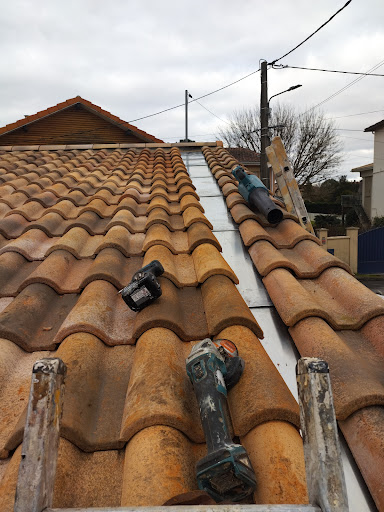 Photo de Artisan daveque entreprise toiture à Cavignac (33620)