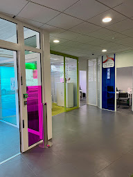 Photo n°6 de Crédit Mutuel de Bretagne CHATEAUBOURG à Châteaubourg (Compagnie d'assurance moto)