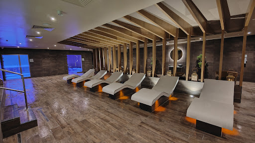 Topline Pools and Wellness