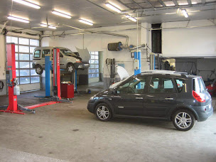 Photo n°3 de EMBRUN AUTOMOBILES : RENAULT EMBRUN / DACIA EMBRUN à Baratier (Atelier de réparation automobile)