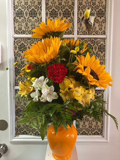 Lamont Flower & Gift Shop - Thumbnail