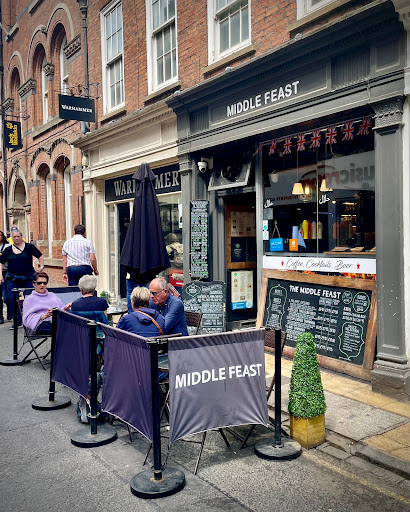 Middle feast - Visual