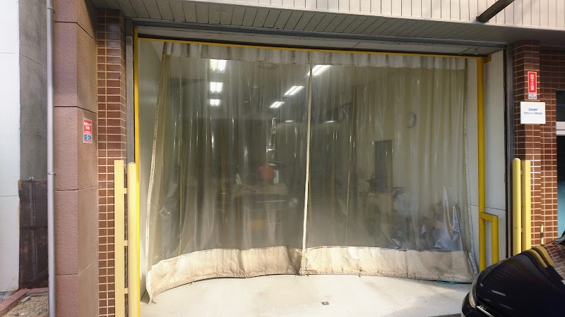 ウインドリペア専門店 カーリペアサービス