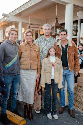 Mate Gallery by null