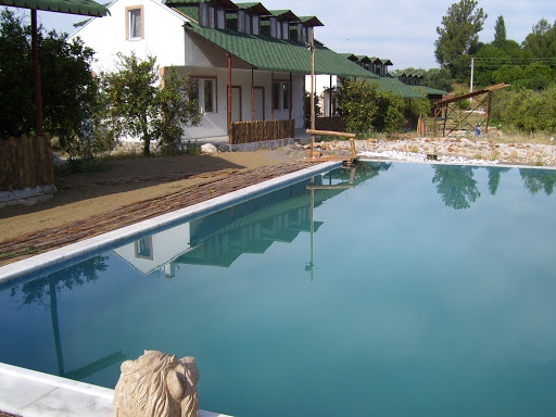 Natural Lodge Village