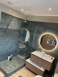 Photo n°11 de SARL Christophe Fixari à Vulaines-sur-Seine (Peintre en bâtiment)