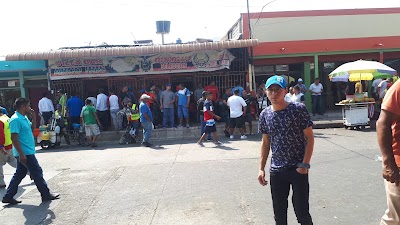 Photos of The 18 Fun Center Bar Arco Iris