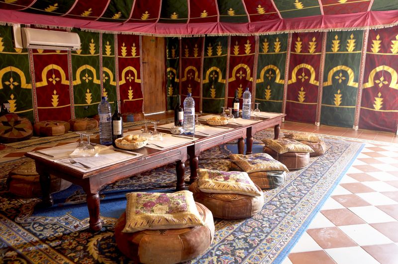 Hotel Cueva Tardienta Monegros