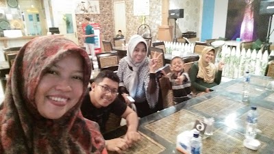 Photos of Laka-Laka Resto Dan Cafe