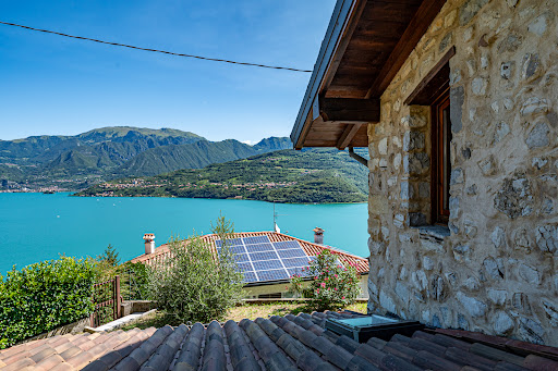 Casa Sul Lago (Lake View House) Gallery - Italy