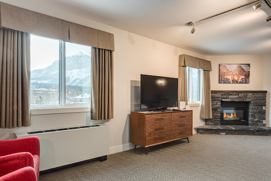 Basecamp Lodge Canmore by null