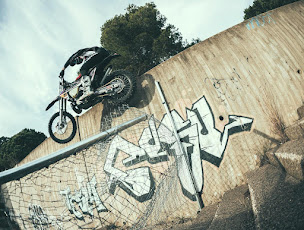 Photo n°6 de 974 Moto à Saint-Leu (Magasin de pneus)