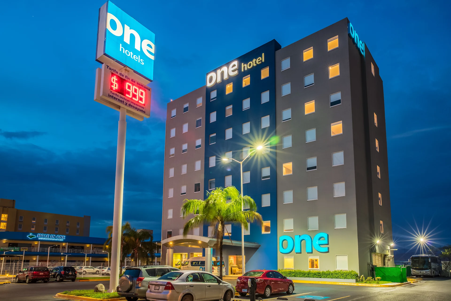 One Monterrey Aeropuerto