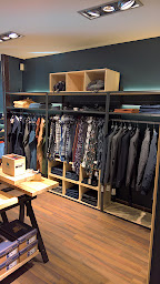 Photo n°25 de Gustave Concept Store à Tours (Magasin de matériel Hi-Fi)