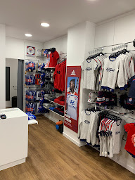 Photo n°26 de OL Store Villefranche-sur-Saône à Villefranche-sur-Saône (Magasin d'articles de sports)