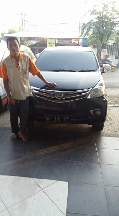 Photos of Mahmud Persewaan Mobil