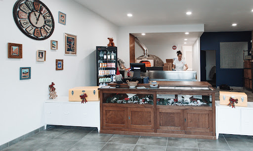 Photo 6 - Pizz' Burg