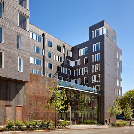 Poplar Hall - Visual