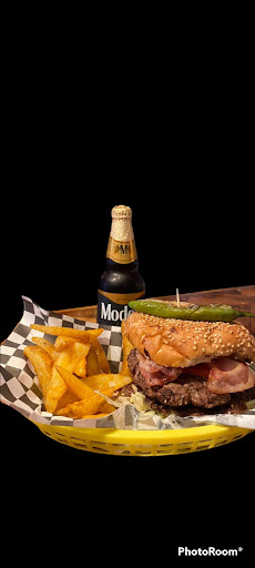Santas Burger's SMA - Thumbnail