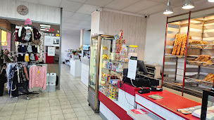 Photo n°13 de GARAGE DG AUTO à Avrillé (Station-service)