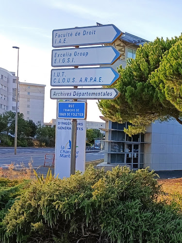 Comentarii opinii despre Excelia