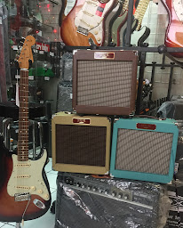 Photo n°12 de Rueil Musique à Rueil-Malmaison (Magasin de partitions de musique)