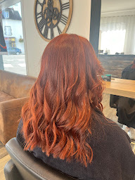 Photo n°6 de L’atelier des ciseaux à Le Folgoët (Salon de coiffure)