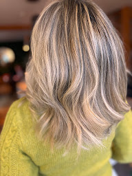 Photo n°7 de L'aparté (coiffure en studio ou domicile) à Monswiller (Fournisseur d'extensions de cheveux)