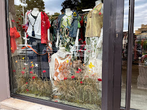 Photo n°3 de REGLISSE MENTHE à Sennecey-le-Grand (Magasin de vêtements grandes tailles)