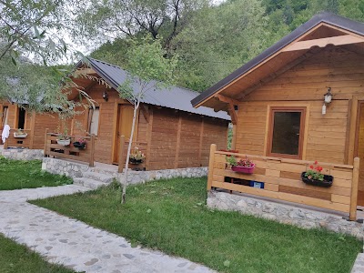 Jezerca Guest House