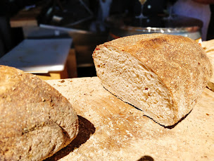 Photo n°7 de Pain cuit au feu de bois à Cannes (Pâtisserie)