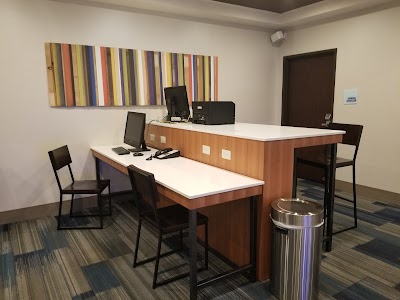 Holiday Inn Express & Suites Medford-Central Point