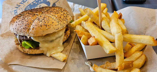 Photo 1 - Friterie 1752' Street🍟🍔