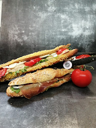 Photo n°15 de Maison Chartier- MC Gourmandises à L'Huisserie (Sandwicherie)