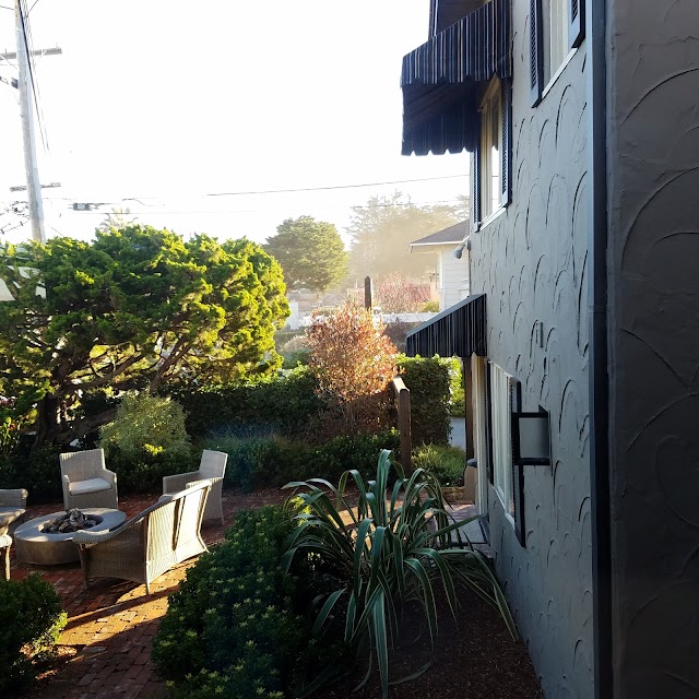 The Sandpiper Inn
