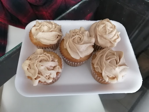 Martha's Cakes & Cupcakes - Thumbnail
