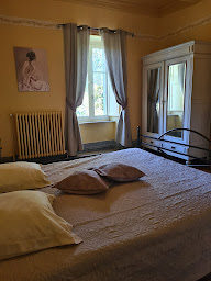 Photo n°2 de Château de Villeneuve à Montolieu (Chambre d'hôtes)