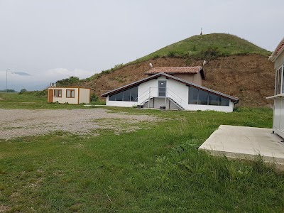 Photos of Thracian tomb Ostrusha